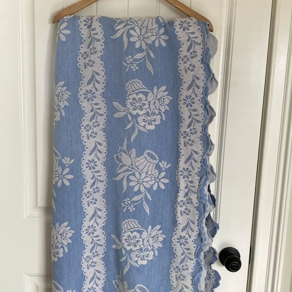 Cottagecore Tablecloth 74x96